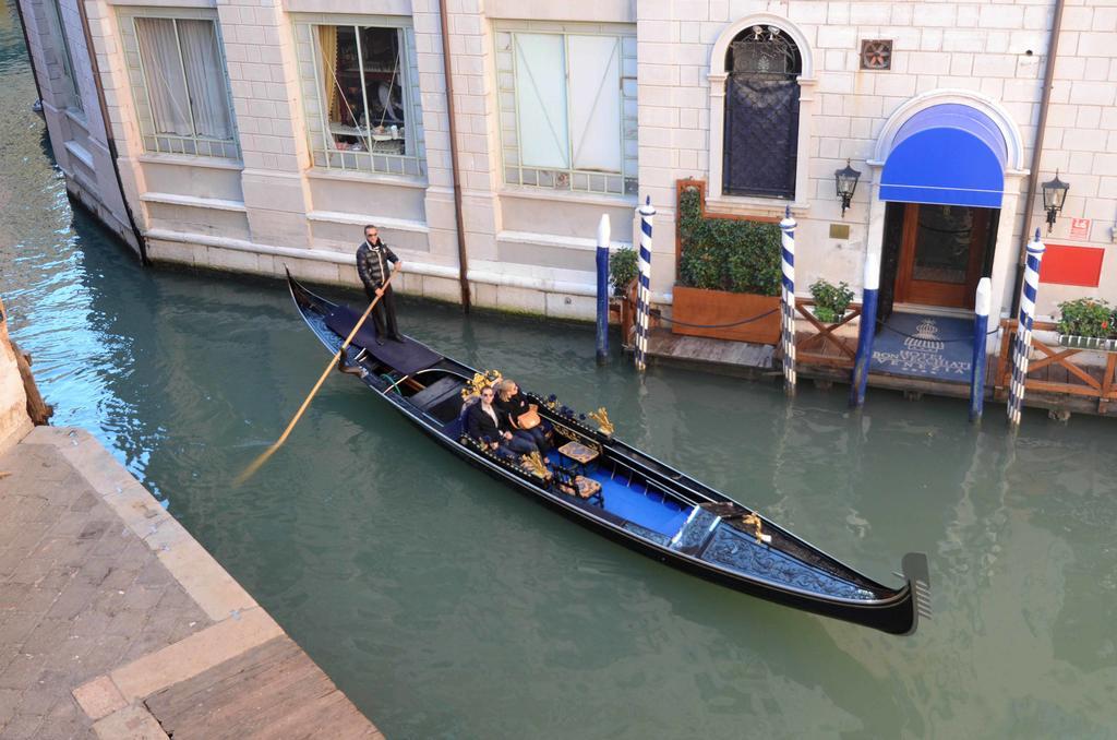 Speon Canal Views Wifi Venise